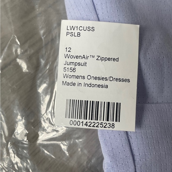 NWT Lululemon Ventlight Zippered Jumpsuit, Pastel Blue - Picture 8 of 8